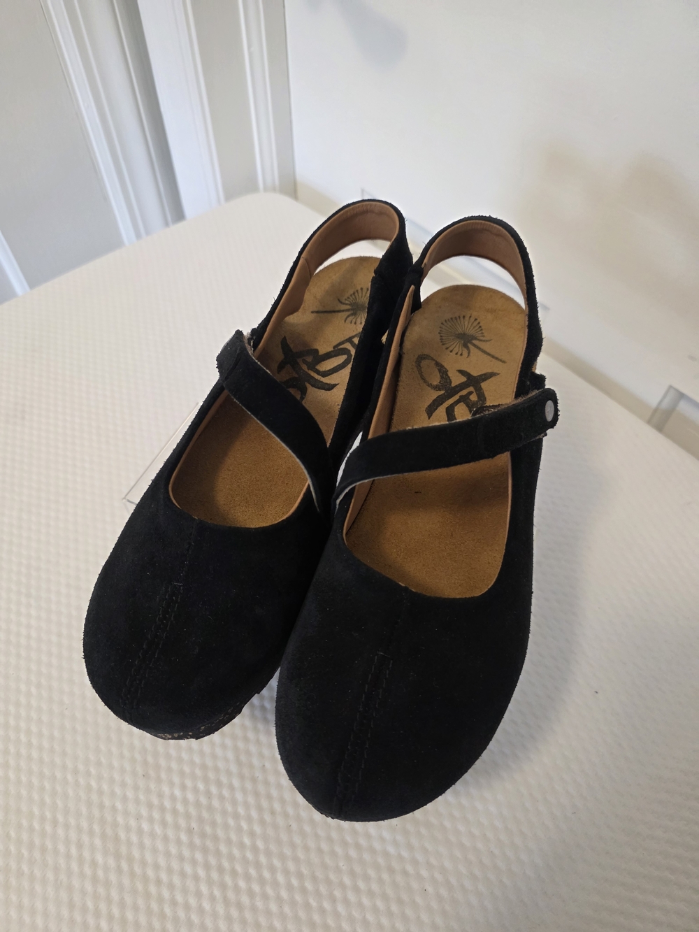 OTBT PROG Black Suede Mary Jane Clog Mules Size 8.5